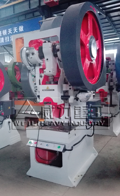 63噸開式固定臺沖床鑄造機身